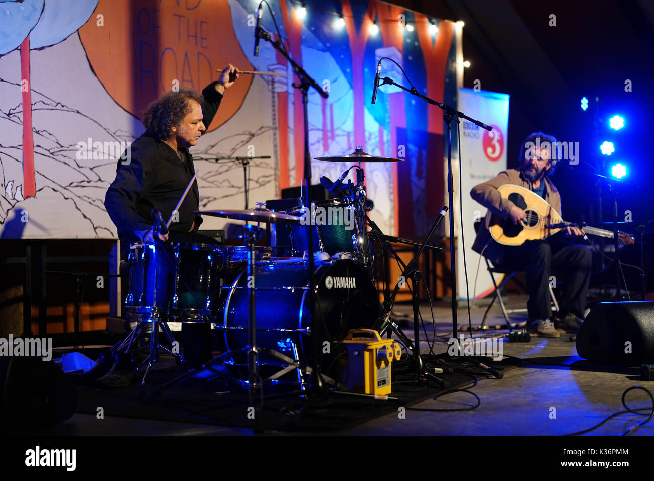 Uk. 06Th sep 2017. xylouris white live sur le tipi tente à l'honneur à la fin de la route 2017 festival à Larmer Tree Gardens dans le Dorset. photo date : vendredi, 1 septembre, 2017. crédit : Roger garfield/Alamy live news Banque D'Images