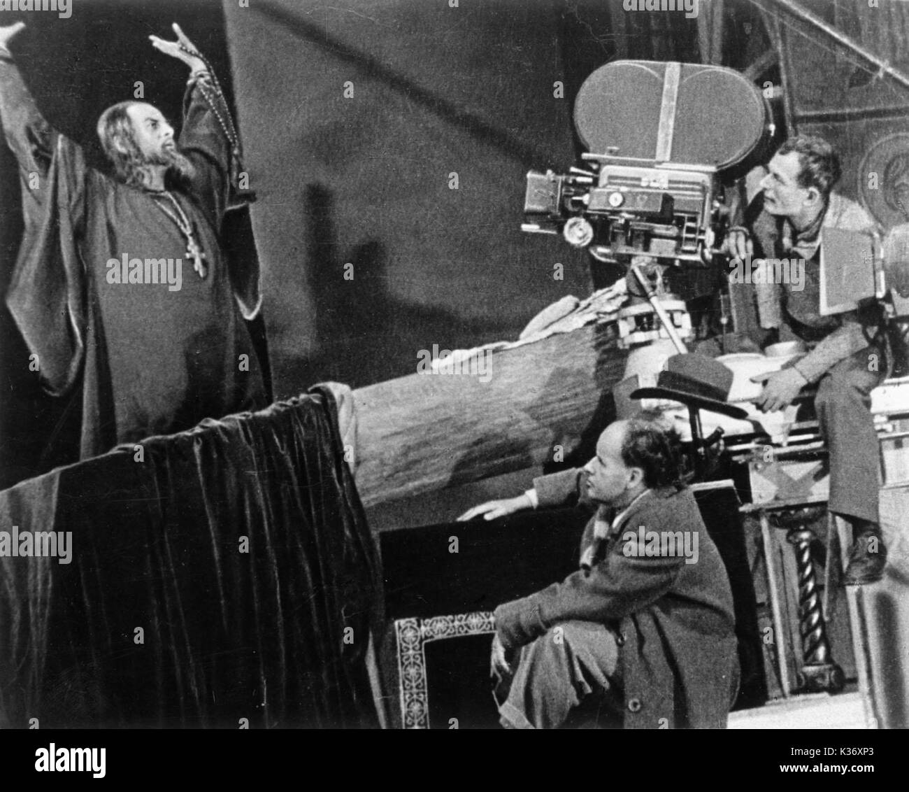IVAN LE TERRIBLE NIKOLAI CHERKASOV, Sergei Eisenstein ET ANDREI MOSKVIN Date : 1945 Banque D'Images