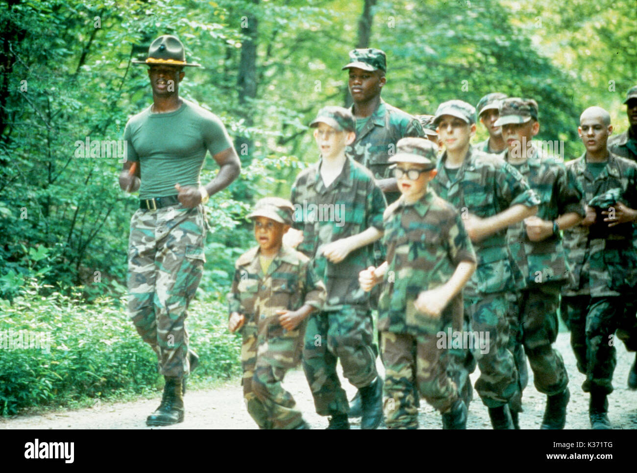 MAJOR PAYNE DAMAN WAYANS, GAUCHE RÉALISATEUR:NICK CASTLE SORTIE DU FILM MILITAIRE PAR UNIVERSAL PICTURES MAJOR PAYNE [US/1995] DAMAN WAYANS, GAUCHE RÉALISATEUR:NICK CASTLE SORTIE DU FILM MILITAIRE PAR UNIVERSAL PICTURES [US] date : 1995 Banque D'Images