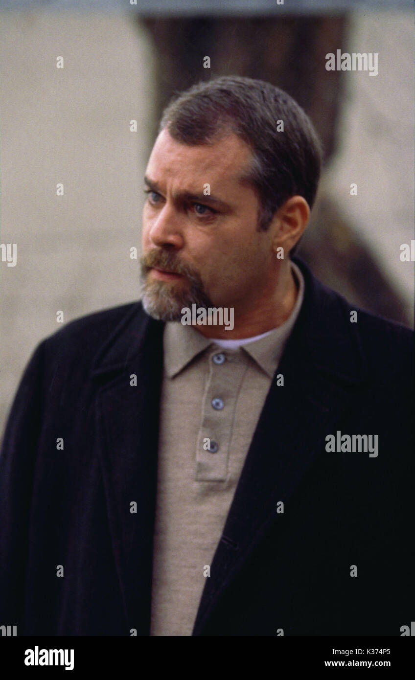 NARC RAY LIOTTA UNE IMAGE PRIMORDIALE NARC RAY LIOTTA UNE IMAGE PRIMORDIALE date : 2002 Banque D'Images