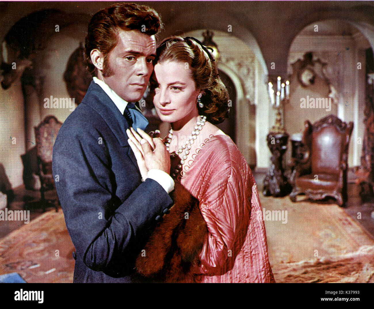 Une chanson SANS FIN Dirk Bogarde et CAPUCINE UN WALTER GOETZ Date de production : 1960 Banque D'Images