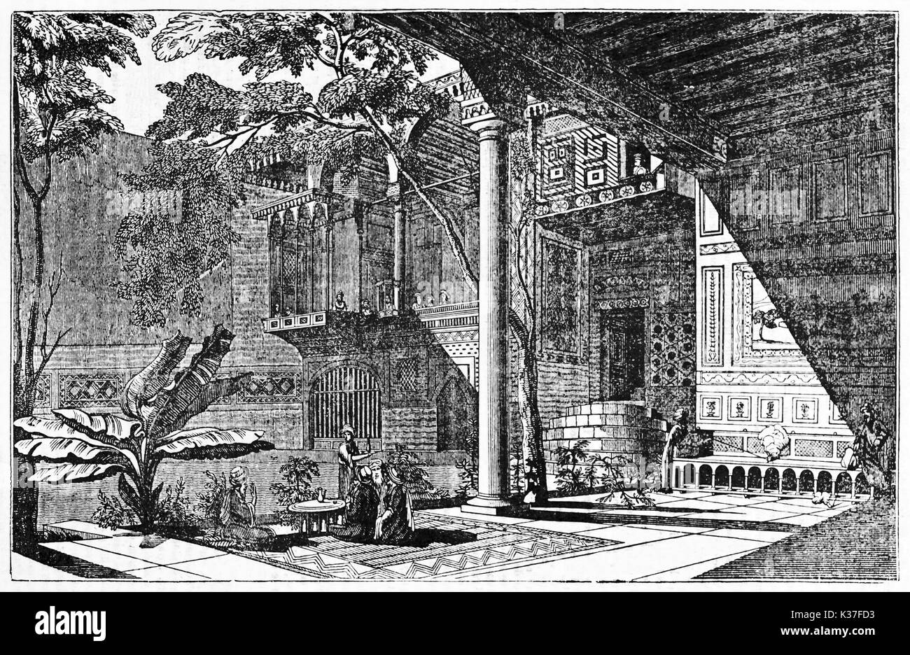 Cour intérieure d'une maison du Caire, Égypte : architecture mauresque ornée, colonnes, figures assises et plantes, orientation horizontale. Paris, 1834. Banque D'Images