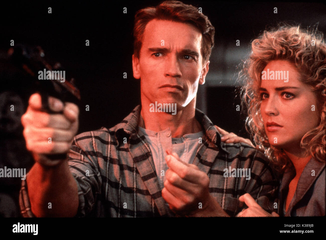 TOTAL RECALL Arnold Schwarzenegger et Sharon Stone Date : 1990 Banque D'Images