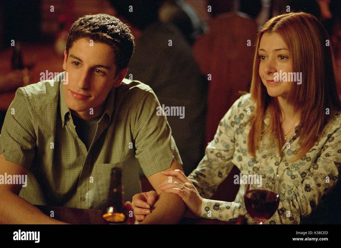 Mariage américain Jason Biggs et Alyson Hannigan UN FILM UNIVERSEL DE LA RONALD GRANT Date d'archivage : 2003 Banque D'Images