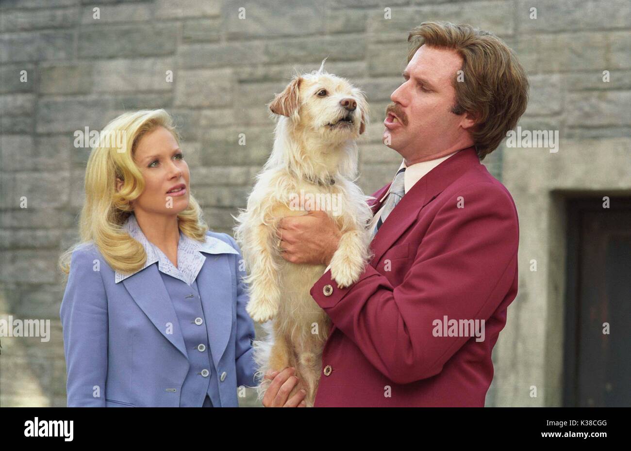 LE PRÉSENTATEUR CHRISTINA APPLEGATE ET WILL FERRELL UN FILM DREAMWORKS SKG LE PRÉSENTATEUR date : 2004 Banque D'Images