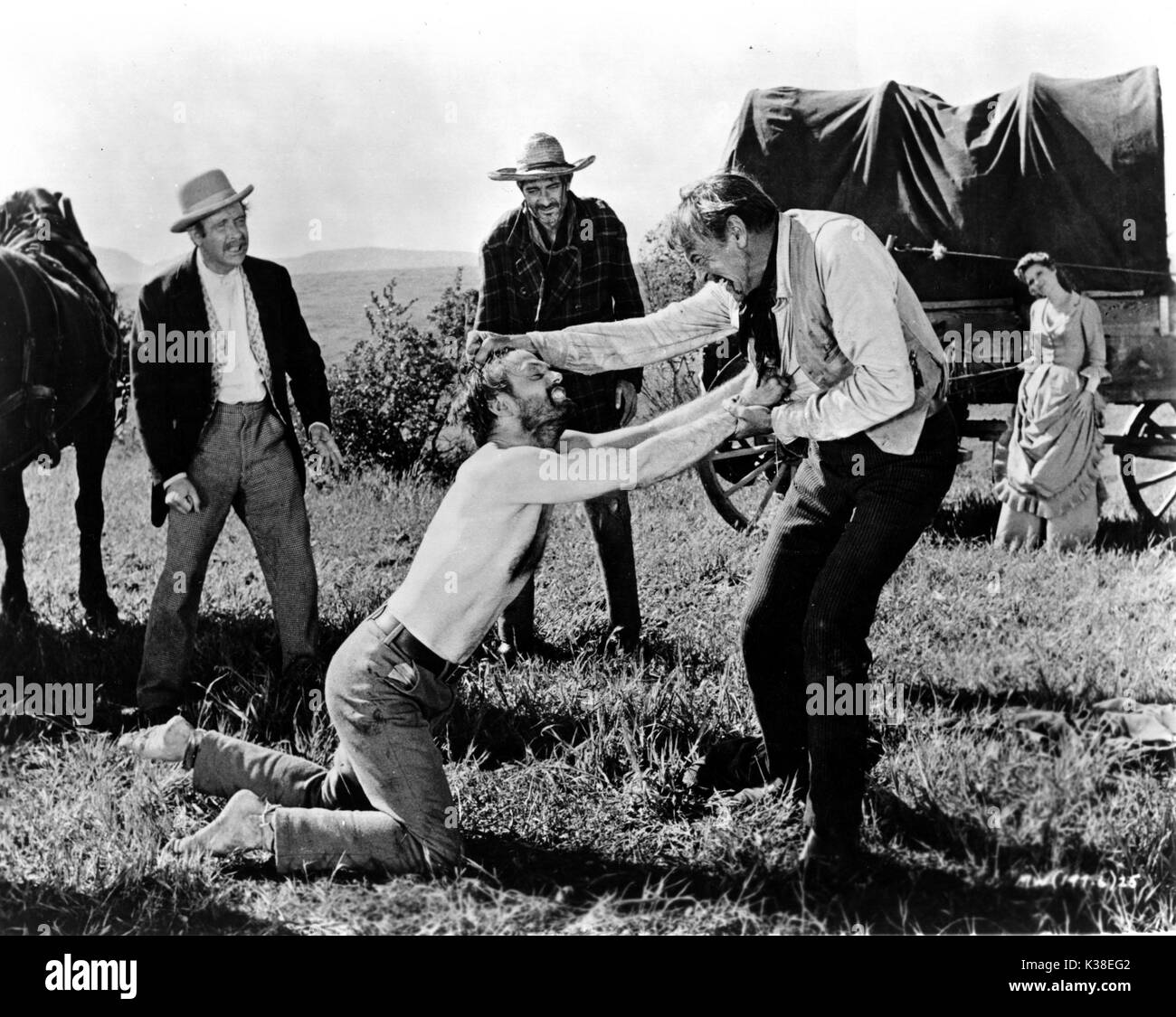 Homme de l'Ouest (US 1958) L-R : contexte : Arthur O'CONNELL, ROYAL DANO, JULIE LONDON L-R : premier plan : JACK LORD, Gary Cooper Banque D'Images