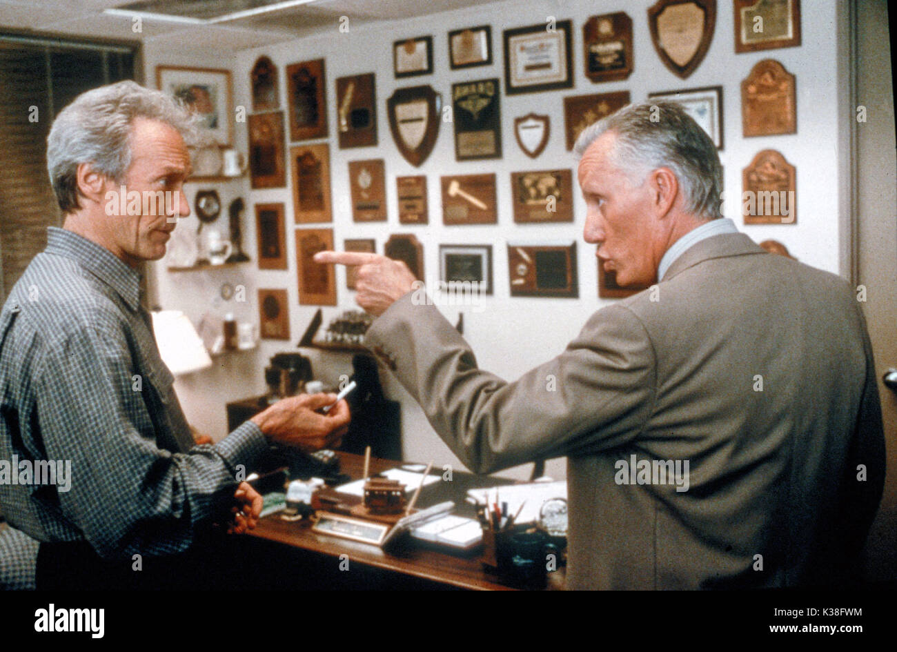 TRUE CRIME CLINT EASTWOOD ET JAMES WOODS Date : 1999 Banque D'Images