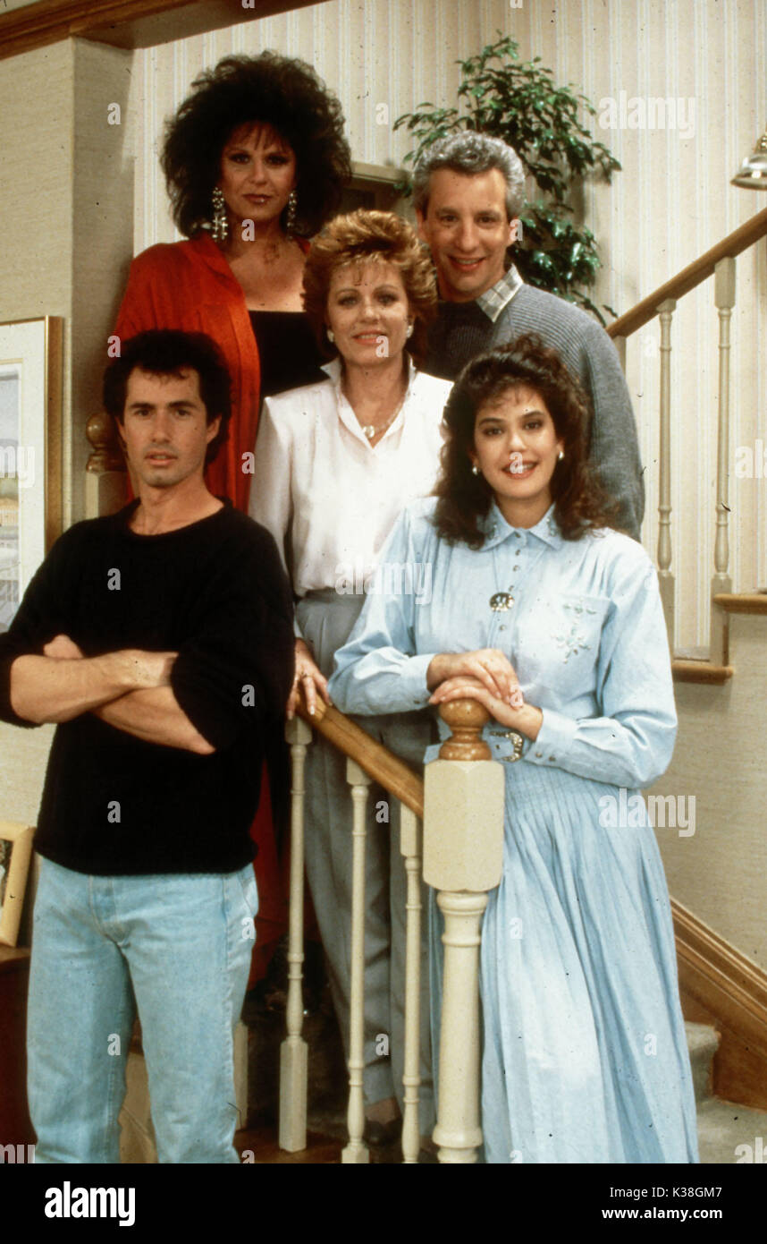 KAREN'S SONG [1987] TV US LAINE KAZAN, CHARLES LEVIN, Teri Hatcher, PATTI DUC ET LEWIS SMITH Date : 1987 Banque D'Images