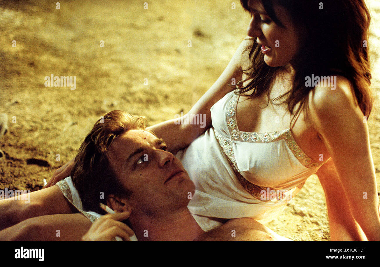 Jeune ADAM EWAN McGREGOR, Emily Mortimer Date : 2003 Photo Stock - Alamy Jeune ADAM EWAN McGREGOR, Emily Mortimer Date : 2003 Photo Stock - Alamy