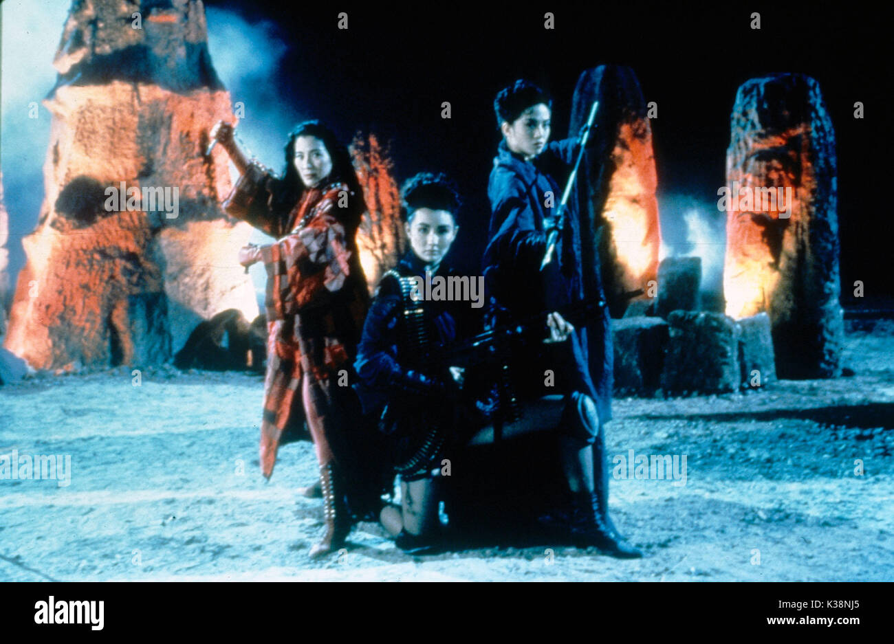 HEROIC TRIO Michelle Yeoh, Maggie Cheung, ANITA MUI Date : 1993 Banque D'Images