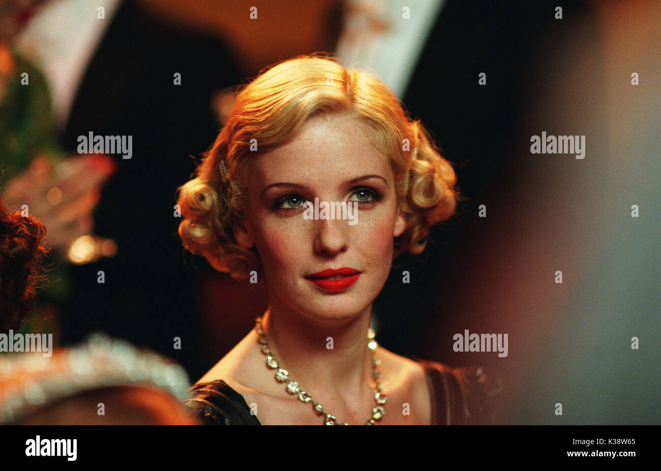 Madame Henderson Présente Kelly Reilly . Date : 2005 Banque D'Images