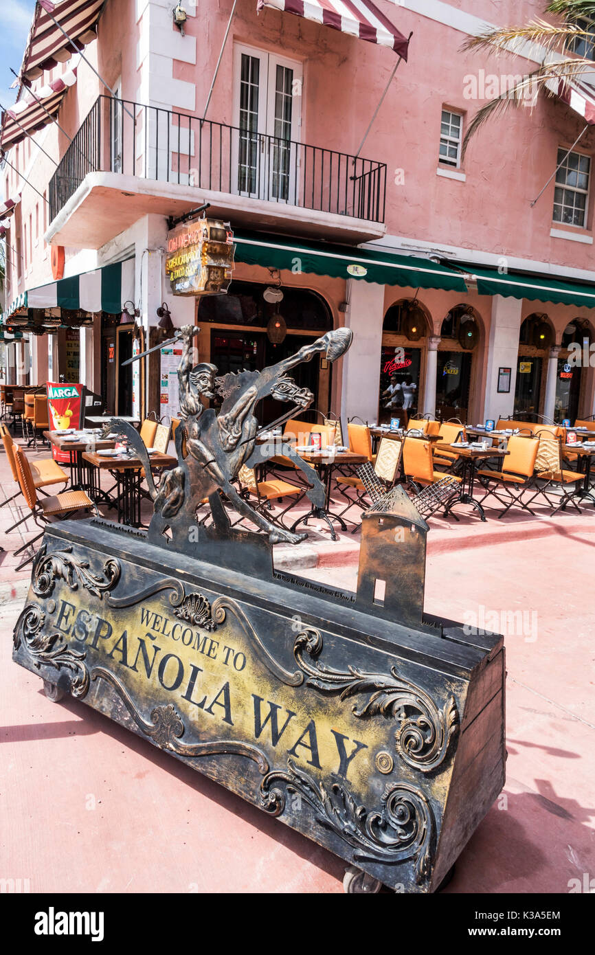 Miami Beach Florida, Espanola Way, rue historique, Ciclovia, festival de vélo de rue, vélos, vélo, fermeture temporaire de rue, Oh! Mexique, restaurant Banque D'Images