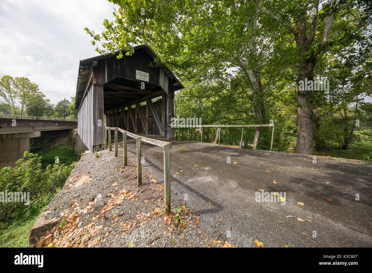 Historique, un pont couvert en bois, au Kentucky, Ringo's Mill. Banque D'Images