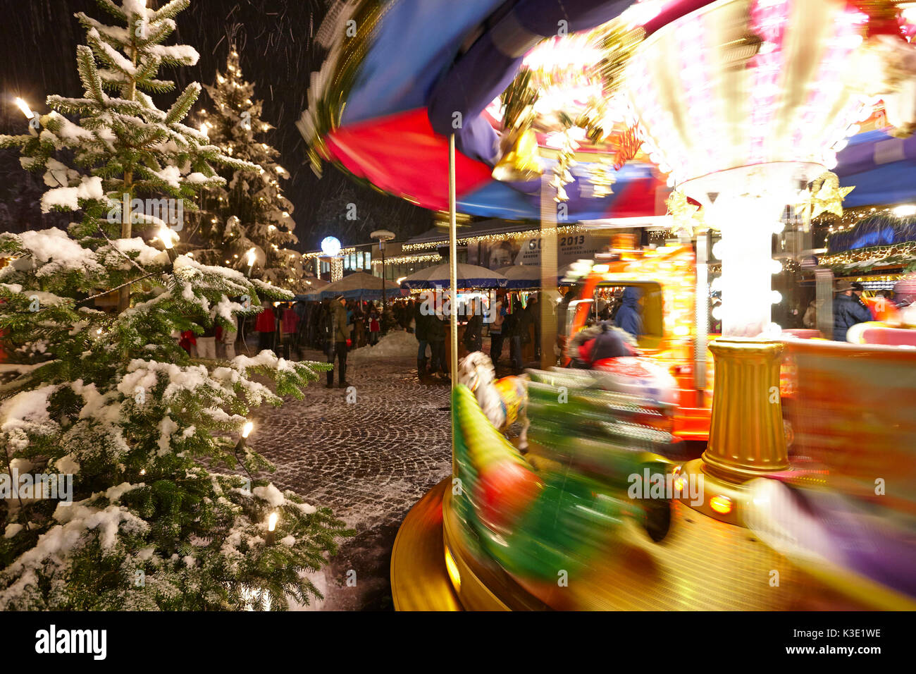 Foire de Noël Garmisch-Partenkirchen par nuit, Banque D'Images