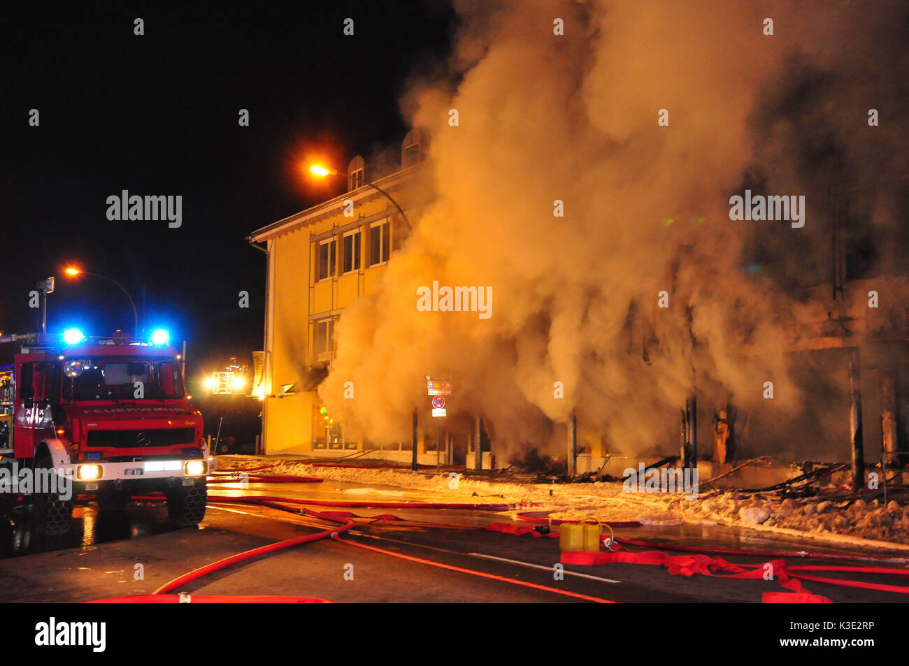 Fire Brigade, immeuble commercial, conflagration, nuit, Banque D'Images