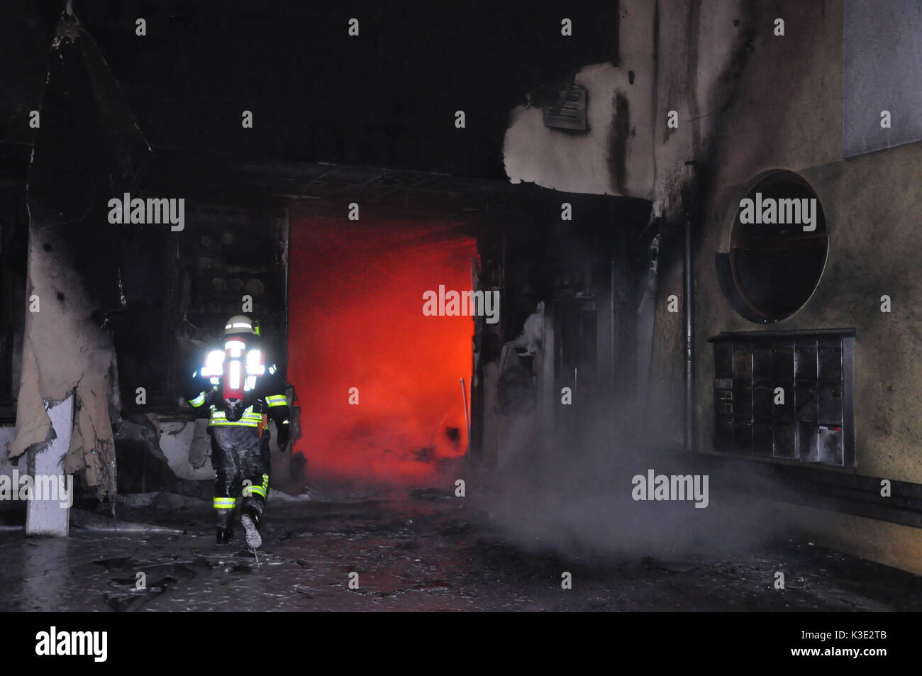 Fire Brigade, immeuble commercial, conflagration, nuit, Banque D'Images