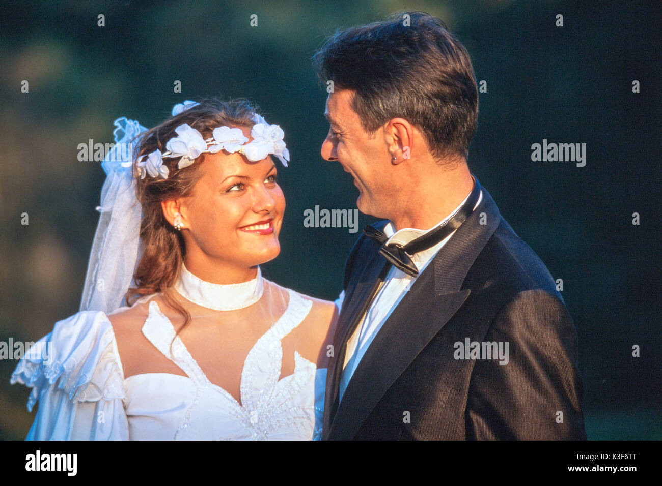 Couple de mariage Portrait, époux et Banque D'Images Couple de mariage Portrait, époux et Banque D'Images