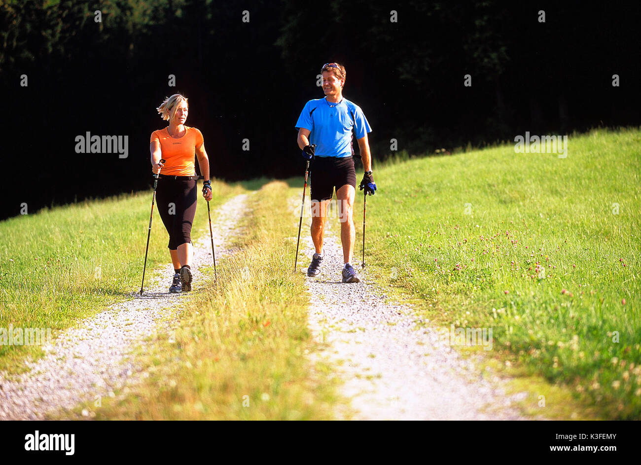La marche nordique Banque D'Images