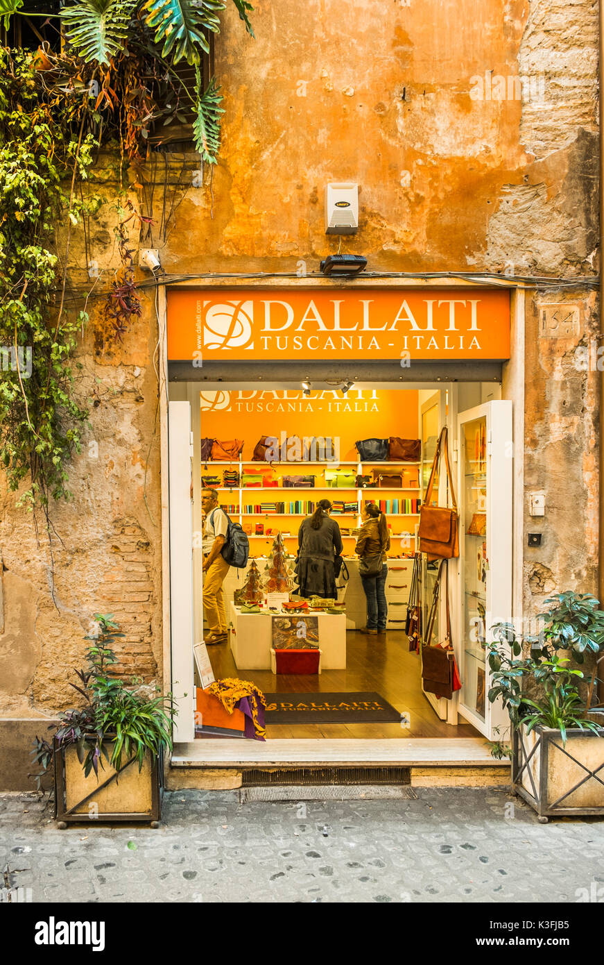 Dallaiti store dans le centre-ville historique, centro storico Banque D'Images Dallaiti store dans le centre-ville historique, centro storico Banque D'Images
