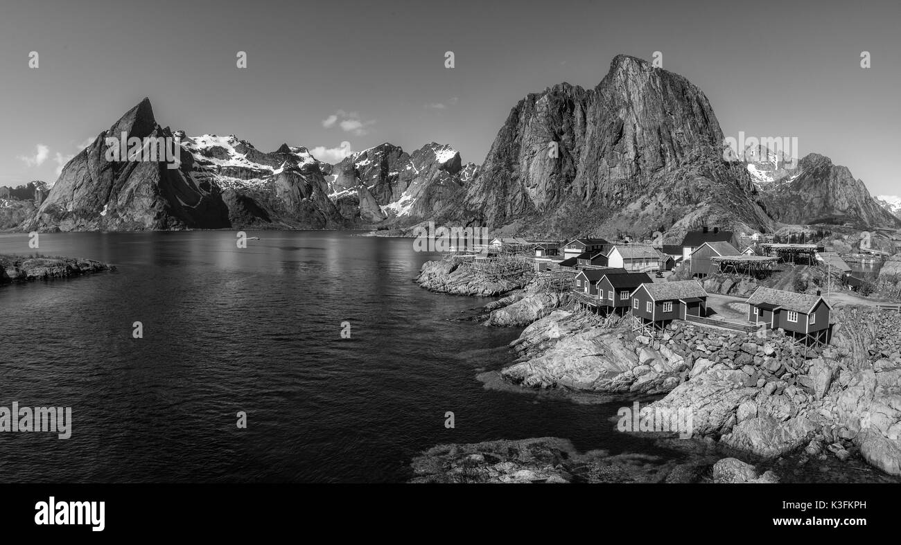 Un panorama de Hamnoy, Reine, dans les îles Lofoten. Banque D'Images