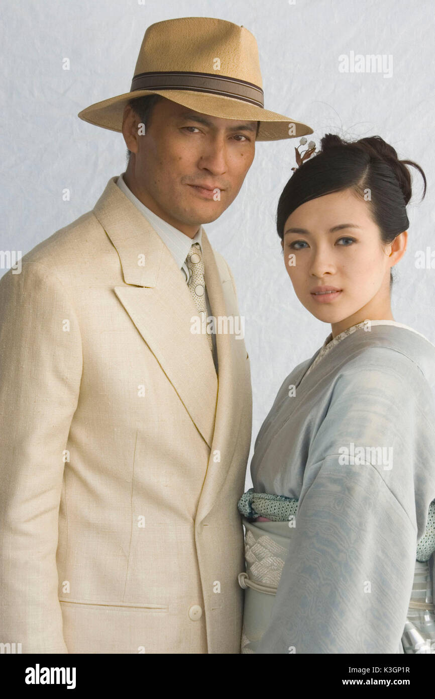 Photo : Zhang Ziyi et Ken Watanabe. Mémoires d'une geisha stars Ziyi Zhang, Gong Li, Michelle Yeoh et Ken Watanabe et est réalisé par Rob Marshall. **Toutes LES IMAGES SONT LA PROPRIÉTÉ DE SONY PICTURES ENTERTAINMENT INC. À des fins promotionnelles seulement. Vente, LA DUPLICATION OU LE TRANSFERT DE CE MATÉRIEL EST STRICTEMENT INTERDITE. Distribué par Buena Vista International. Mémoires d'une geisha, Zhang Ziyi, Ken Watanabe. Date : 2005 Banque D'Images