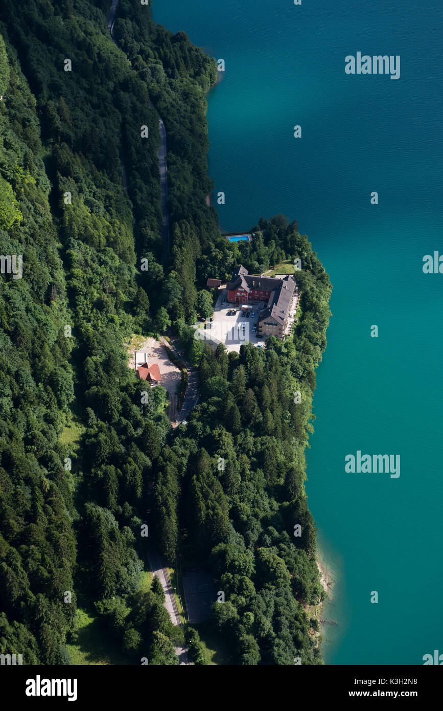 Molvenersee, près du Lac de Molveno, l'hôtel mountain wood, photo aérienne, Trentin, Italie Banque D'Images