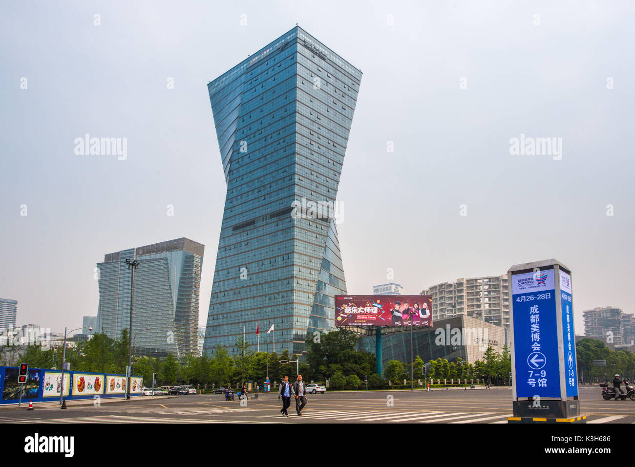Chine, province du Sichuan, Chengdu City Road, Building, Banque D'Images