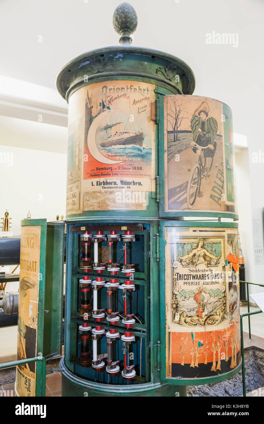 Germany, Bavaria, Munich, Deutsches Museum, exposition de poste de transformation électrique daté 1900 Banque D'Images