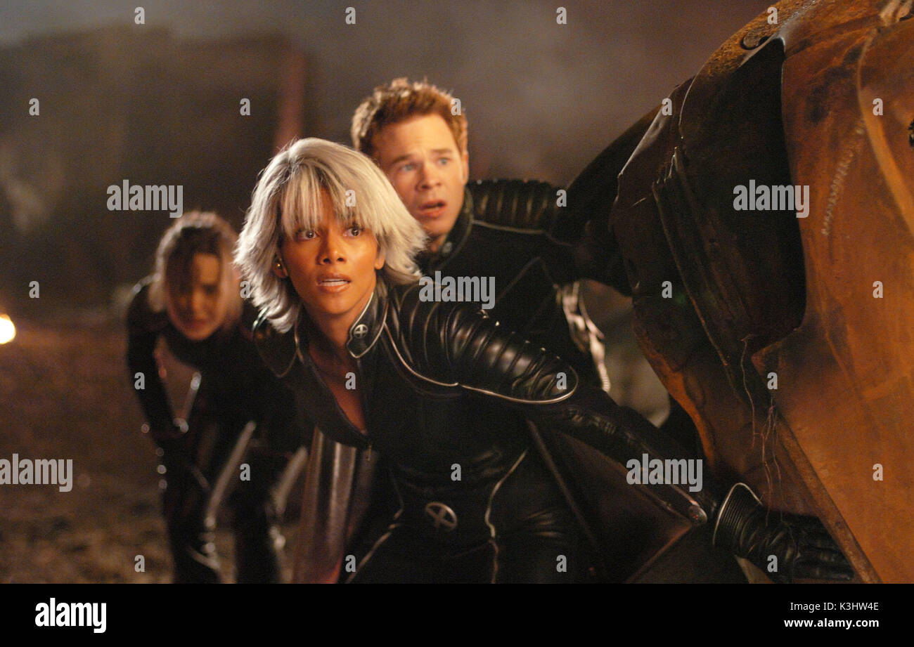 X Men The Last Stand Kitty Pryde Storm Halle Berry Et Iceman Shawn Ashmore Se Retrouvent Au Milieu D Un Combat Epique Date 06 Photo Stock Alamy X Men The Last Stand Kitty Pryde Storm Halle Berry Et Iceman Shawn Ashmore Se Retrouvent Au Milieu D Un Combat Epique Date 06 Photo Stock Alamy