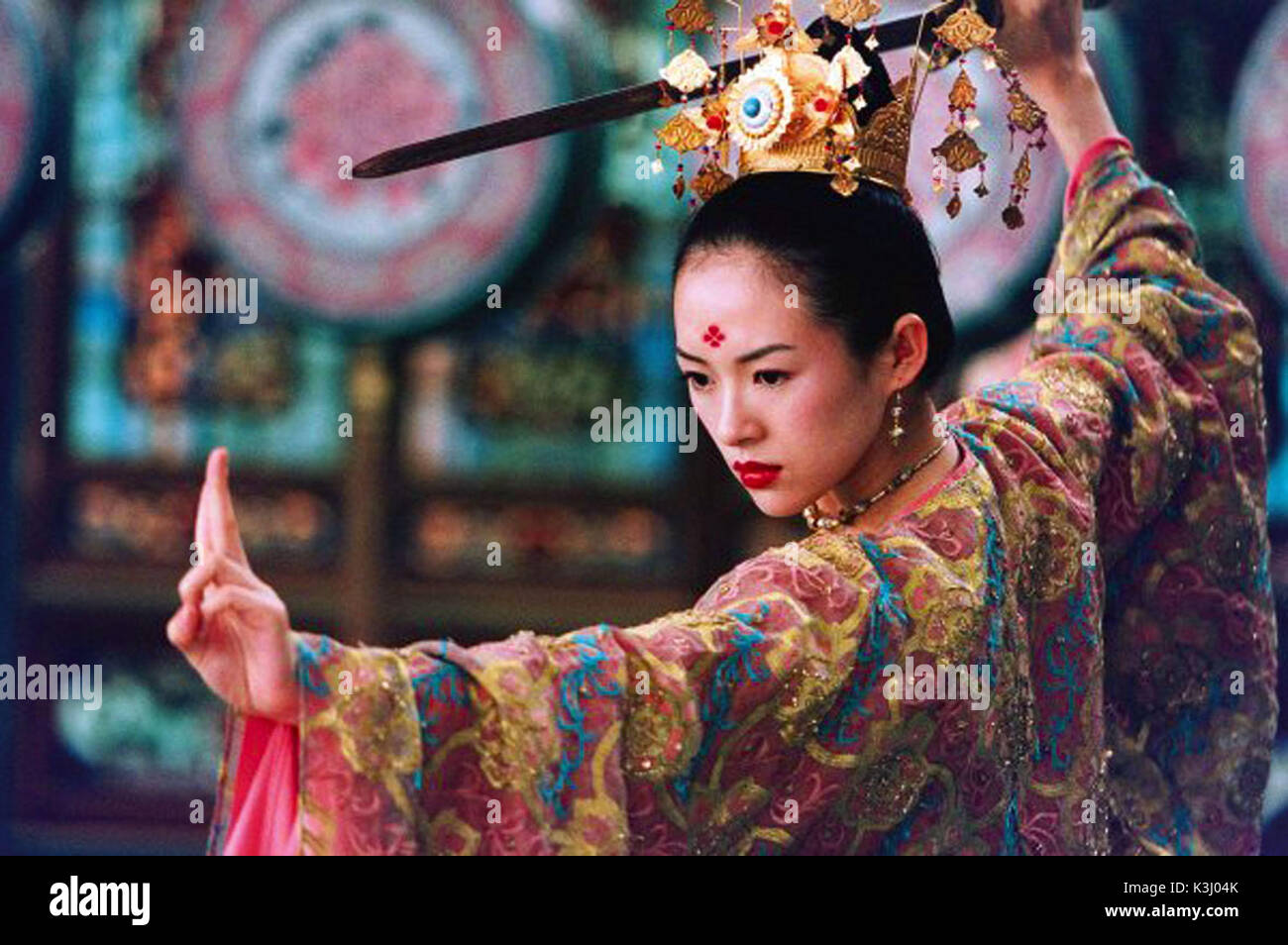 HOUSE OF FLYING DAGGERS Zhang Ziyi Date : 2004 Banque D'Images