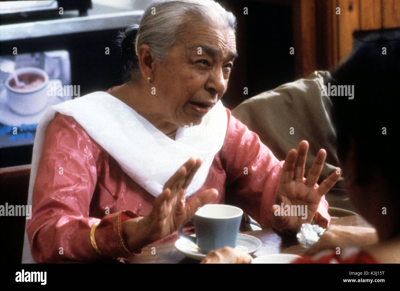 BHAJI ON THE BEACH ZOHRA SEHGAL Date : 1992 Banque D'Images