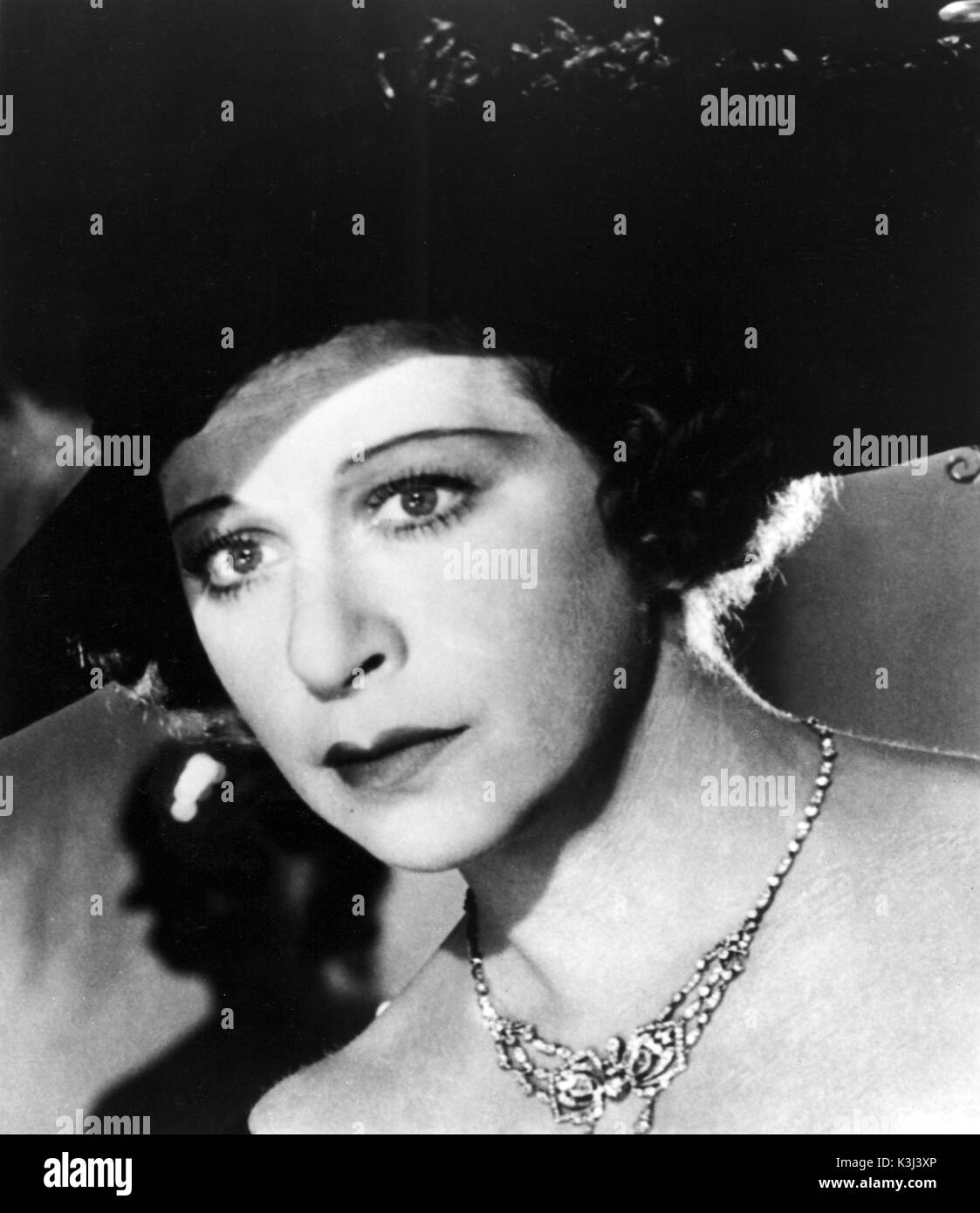 FANNY BRICE Actrice de scène, Radio, écran, le vaudeville et le