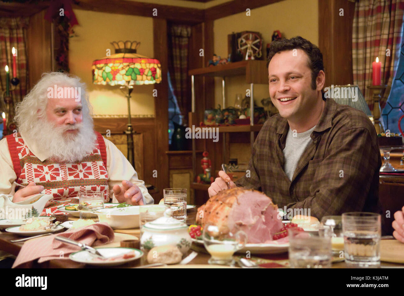 FRED CLAUS PAUL GIAMATTI en Père Noël, Vince VAUGHAN FRED CLAUS Date : 2007 Banque D'Images