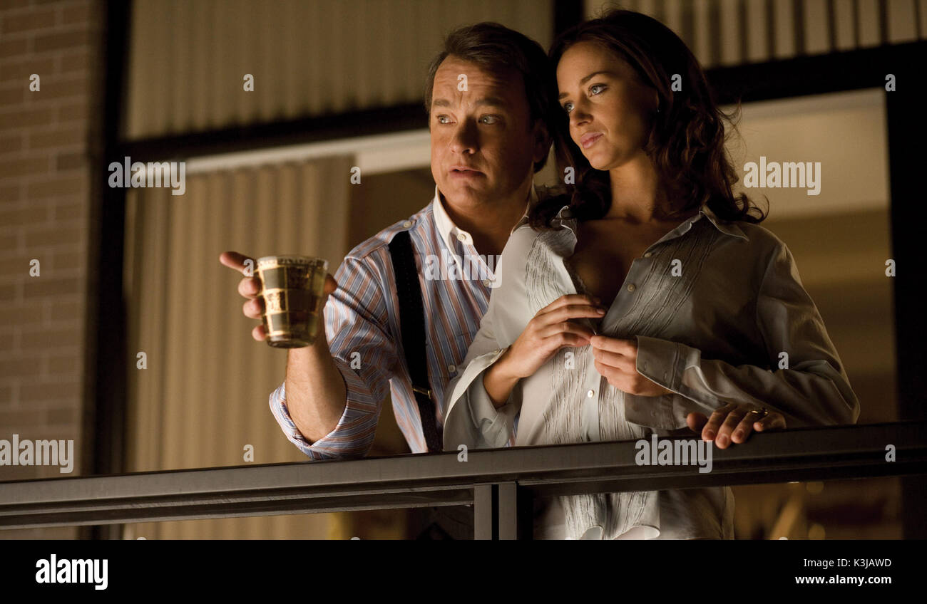 CHARLIE WILSON'S WAR [2007] Tom Hanks en tant que congressiste Charlie Wilson, EMILY BLUNT comme Jane Liddle CHARLIE WILSON'S WAR Date : 2007 Banque D'Images