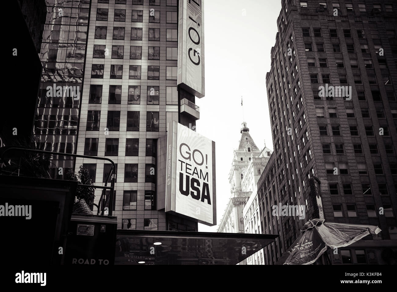 Rendez-vous sur l'équipe américaine, annonces sur Time Square, l'architecture, des gratte-ciel, Streetview, Manhattan, New York, USA Banque D'Images