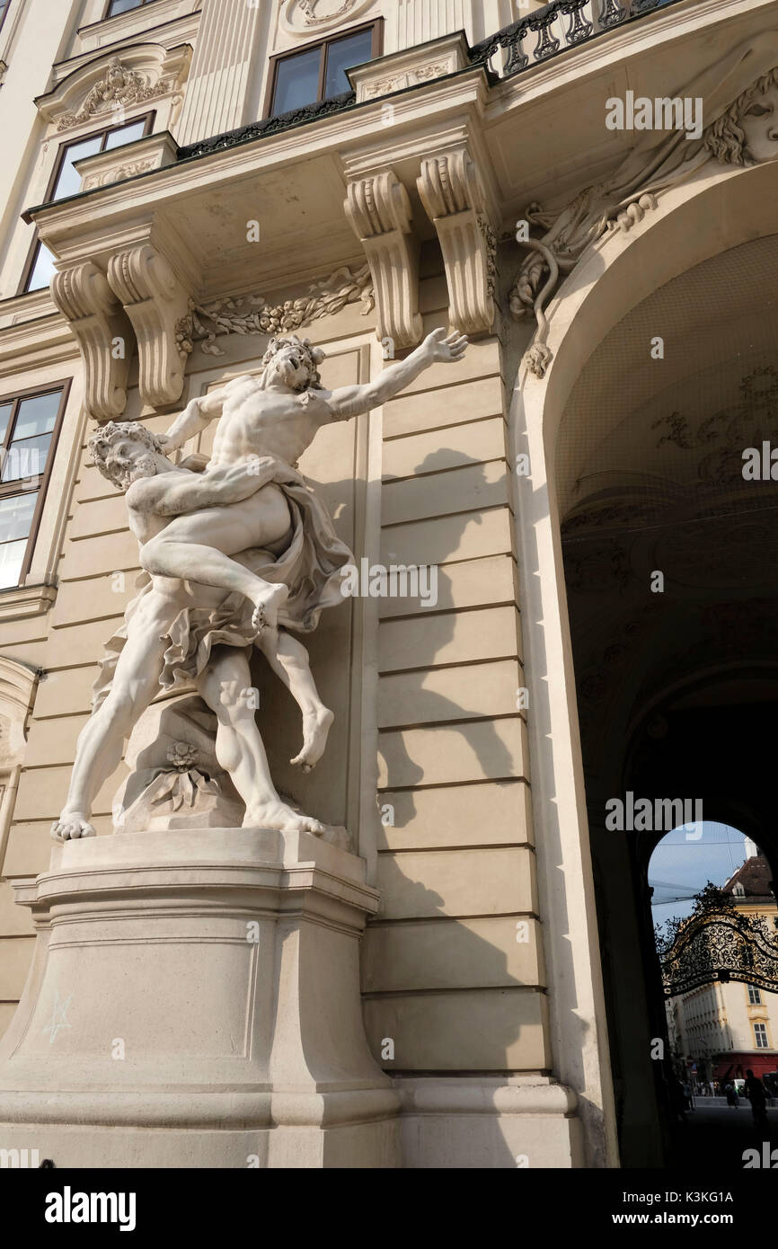 L'Europe, Autriche, Vienne, capitale, statue au Palais Hofburg Banque D'Images