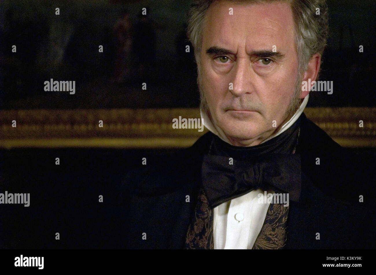BLEAK HOUSE DENIS LAWSON comme John Jarndyce Date : 2005 Banque D'Images