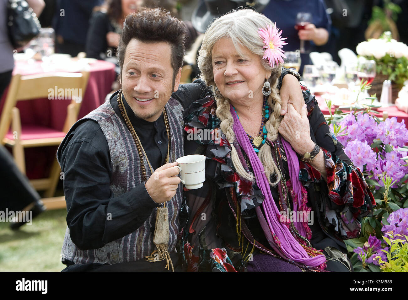 Les adultes, Rob Schneider, JOYCE VAN PATTEN... GRANDS Date : 2010 Banque D'Images