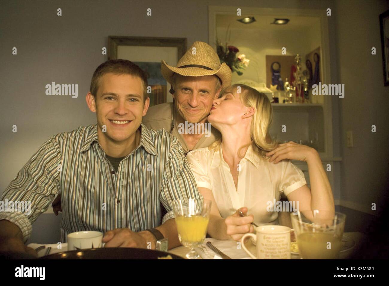 SLEEPING DOGS Bryce Johnson, Directeur de Goldthwait Bobcat, Melinda Page Hamilton Sleeping Dogs Date : 2006 Banque D'Images