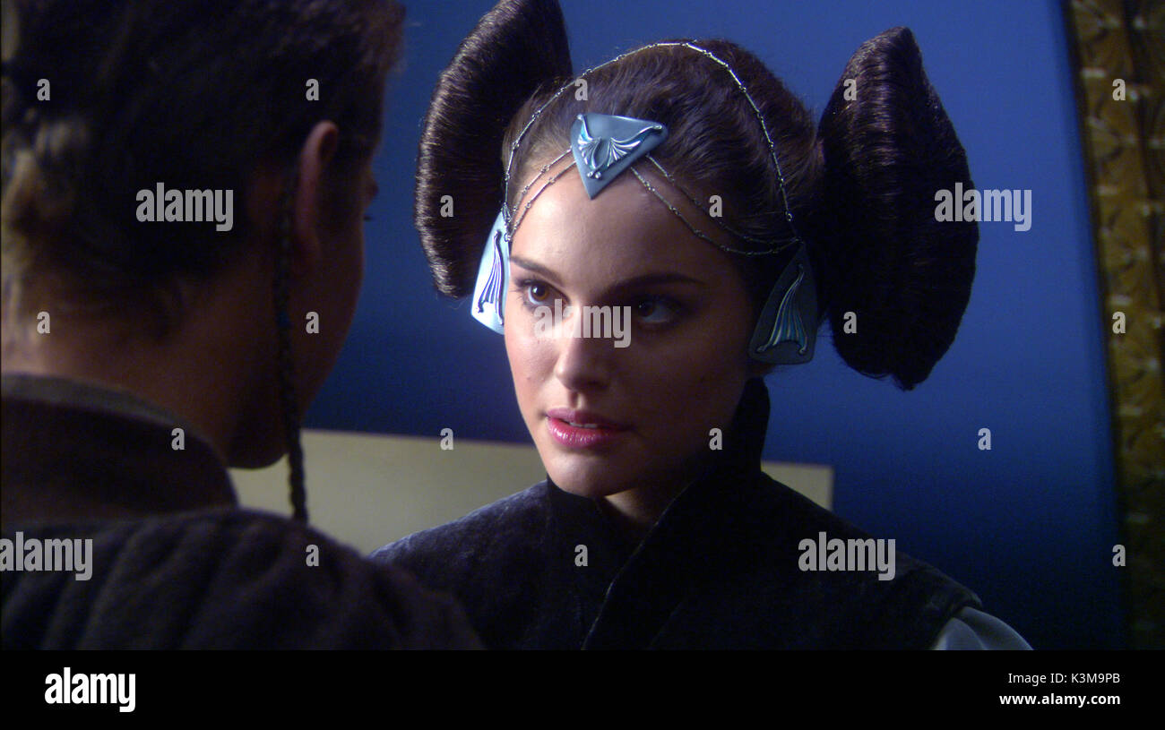 STAR WARS : Episode II - l'ATTAQUE DES CLONES Hayden Christensen, Natalie Portman Date : 2002 Banque D'Images