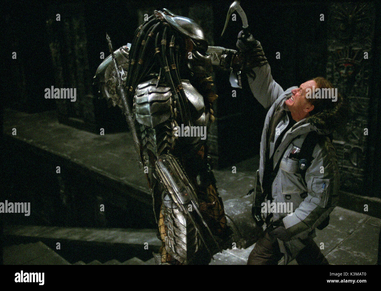 AVP : Alien VS. PREDATOR [NOUS / GER / tchèque / BR 2004] Lance Henriksen Date : 2004 Banque D'Images