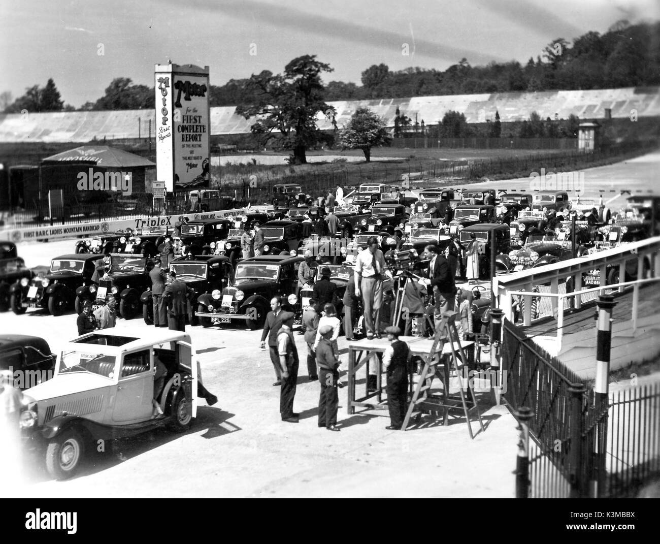 BROOKLANDS MOTOR RACING TRACK utilisé comme un loc Banque D'Images