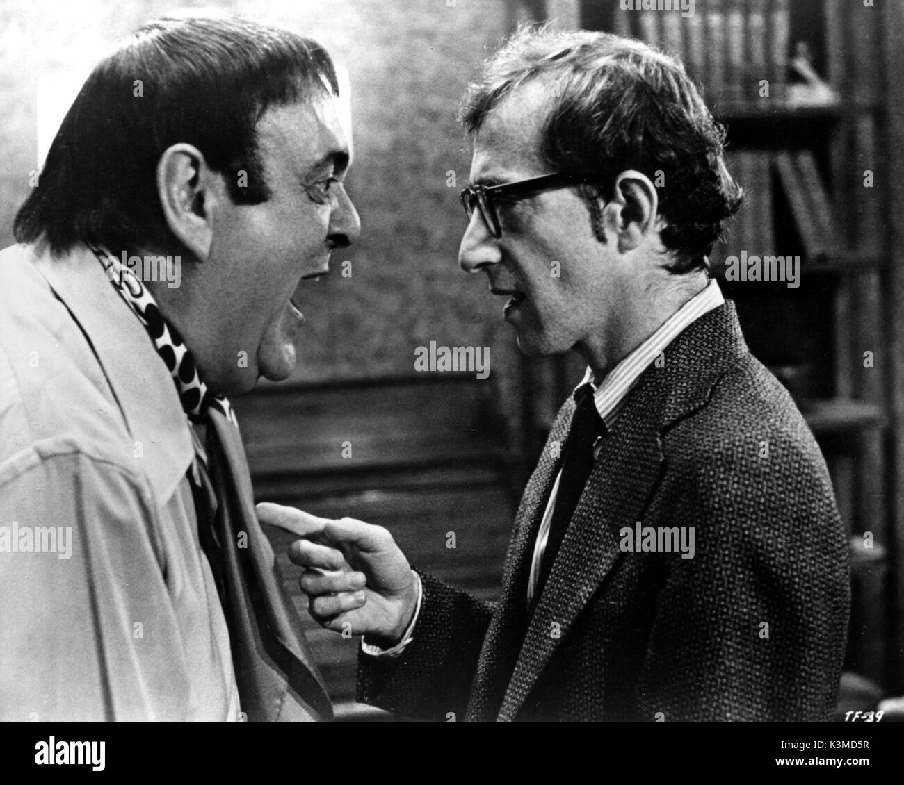 L'AVANT Nous [1976] ZERO MOSTEL, Woody Allen Date : 1976 Banque D'Images