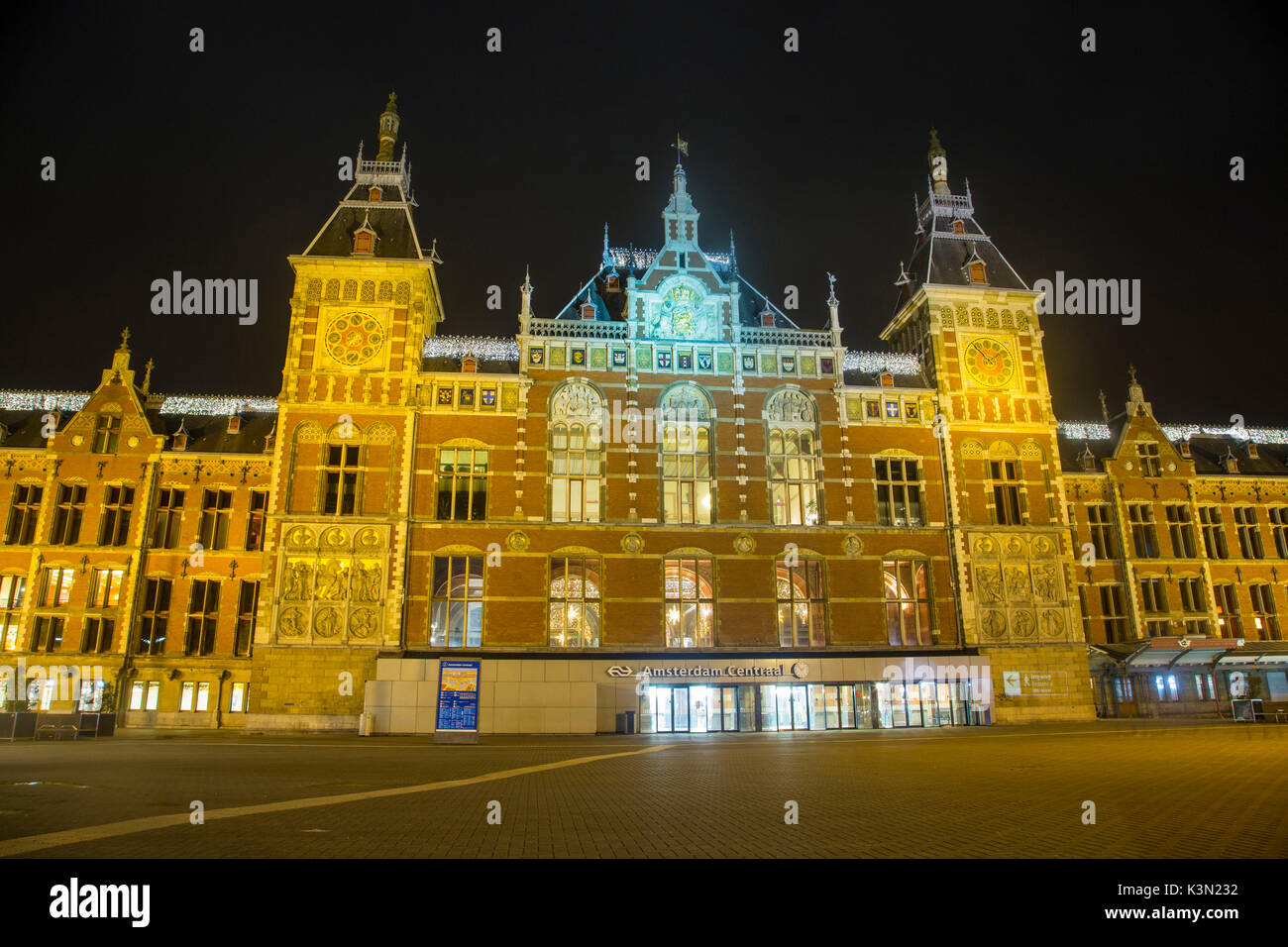 Le Koninklijk Paleis à Amsterdam par nuit. Pays-bas - Europe Banque D'Images