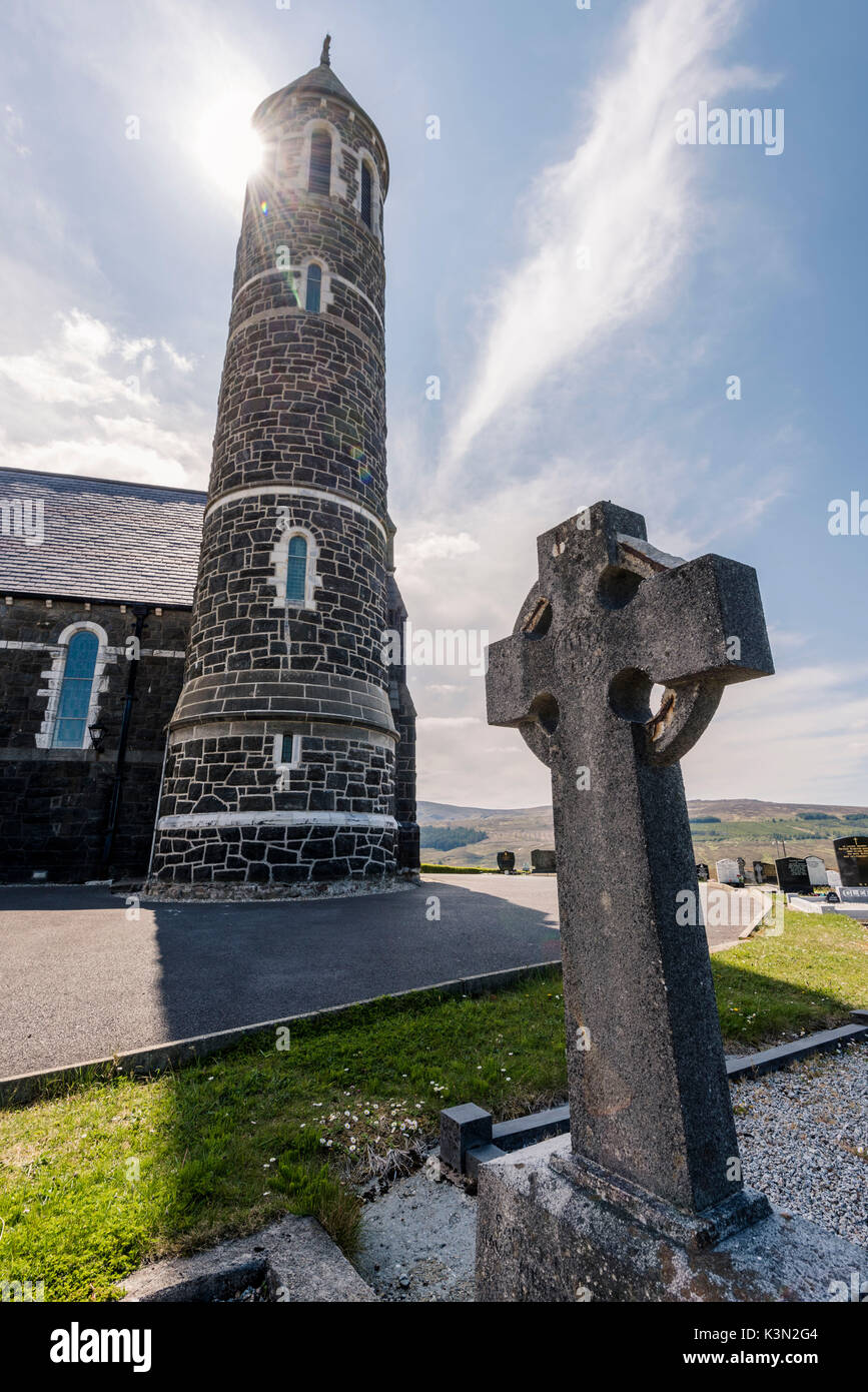 Dunlewey (Dunlewy), comté de Donegal, région de l'Ulster, l'Irlande, l'Europe. Ancienne église et des croix. Banque D'Images