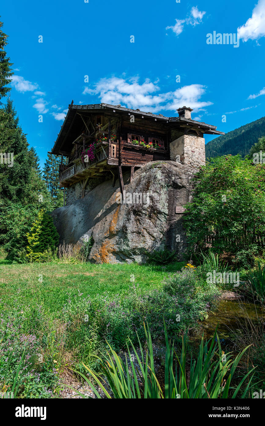 La vallée de Ulten, Tyrol du Sud, Italie. La Chambre sur la pierre dans la vallée de Ulten/Ultimo Banque D'Images