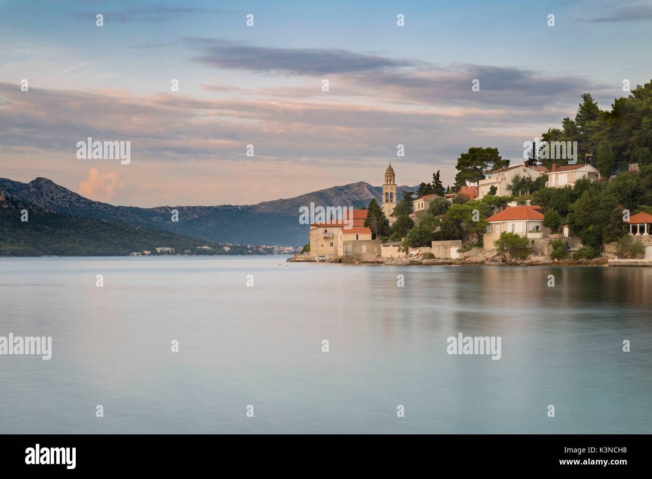 Le monastère Sveti Nikola au coucher du soleil (Korcula, Île de Korcula, Dubrovnik-Neretva county, région de Dalmatie, Croatie, Europe) Banque D'Images