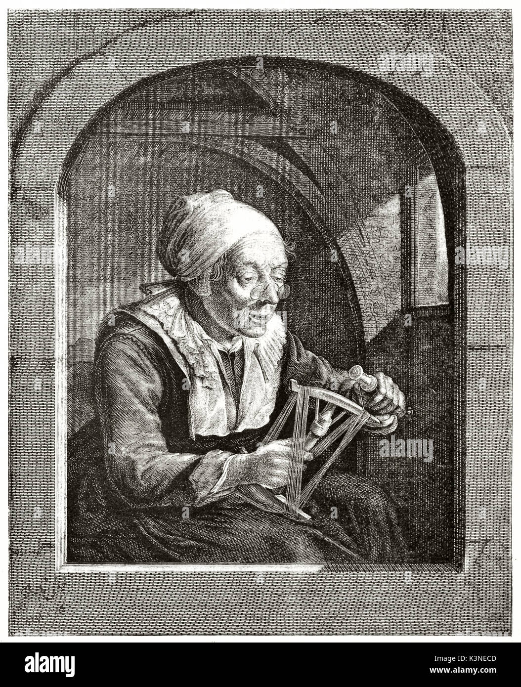 Ancien portrait gravé d'une vieille femme ceinture de threads. Elle est comme une grand-mère affiché dans un cadre de fenêtre. Créé par Girandet après Dow et Wille publié le magasin pittoresque Paris 1839 Banque D'Images