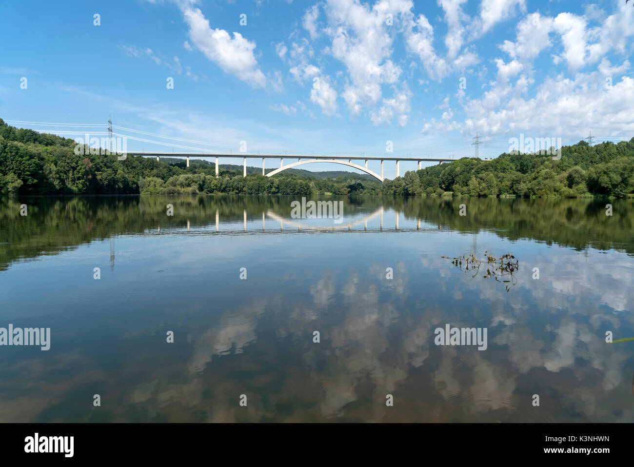 Froschgrundsee Froschgrundsee Talbrücke Stausee und bei Rödental, Oberfranken, Bayern, Deutschland | lake et Froschgrundsee pont près de Barcelona, Banque D'Images
