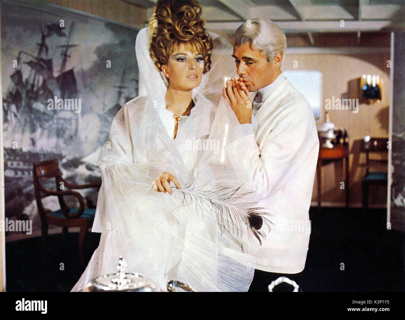 BLAISE MODESTIE [BR 1966] Virna Lisi, Dirk Bogarde Date : 1966 Banque D'Images
